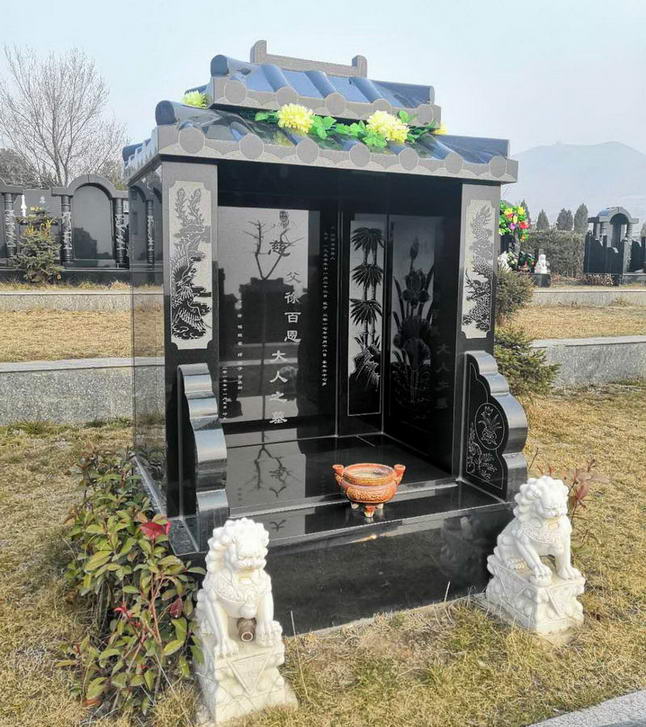 曲靖传统墓碑
