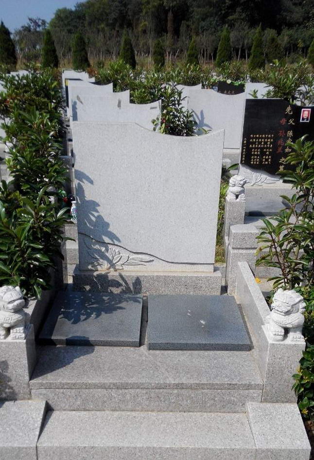 柳州晶白玉墓碑