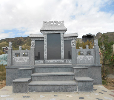 自贡晶白玉墓碑