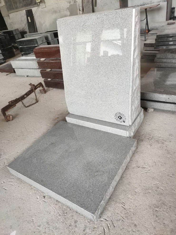 西双版纳墓碑石