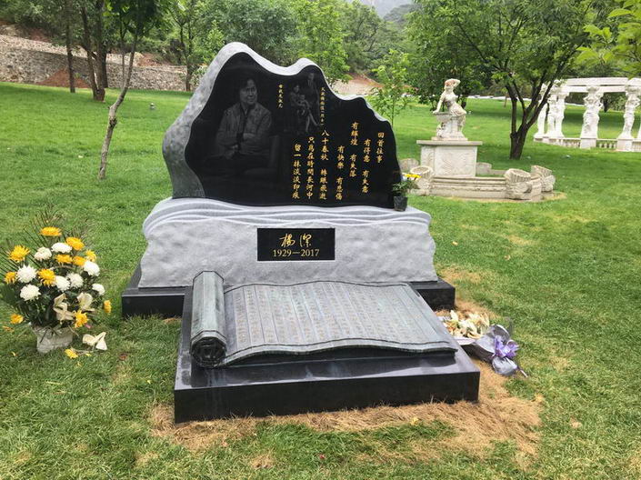 贵港日式墓碑